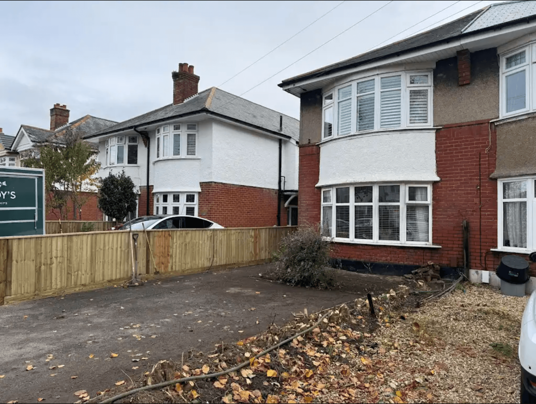 Professional fencing installation showing excellent craftsmanship